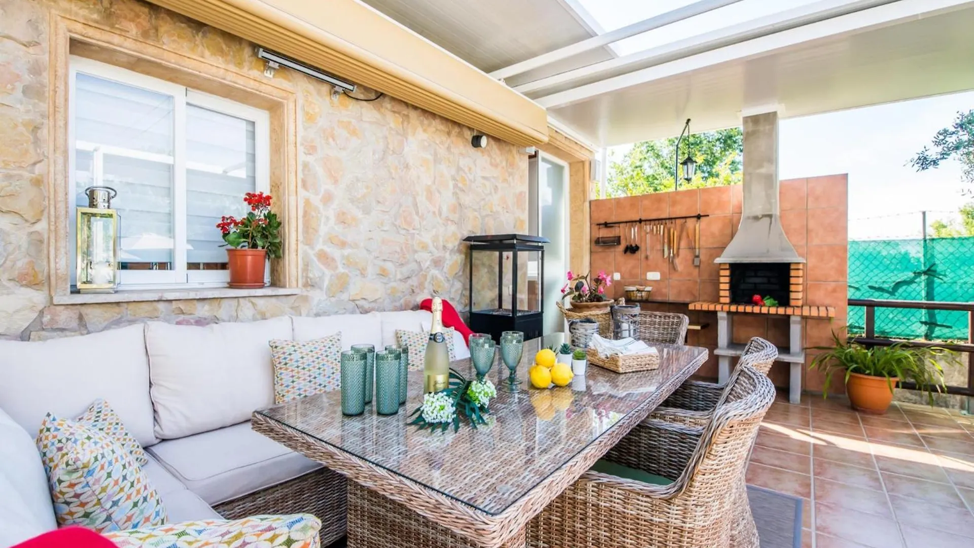 4 Bedroom Villa In Inca Spagna