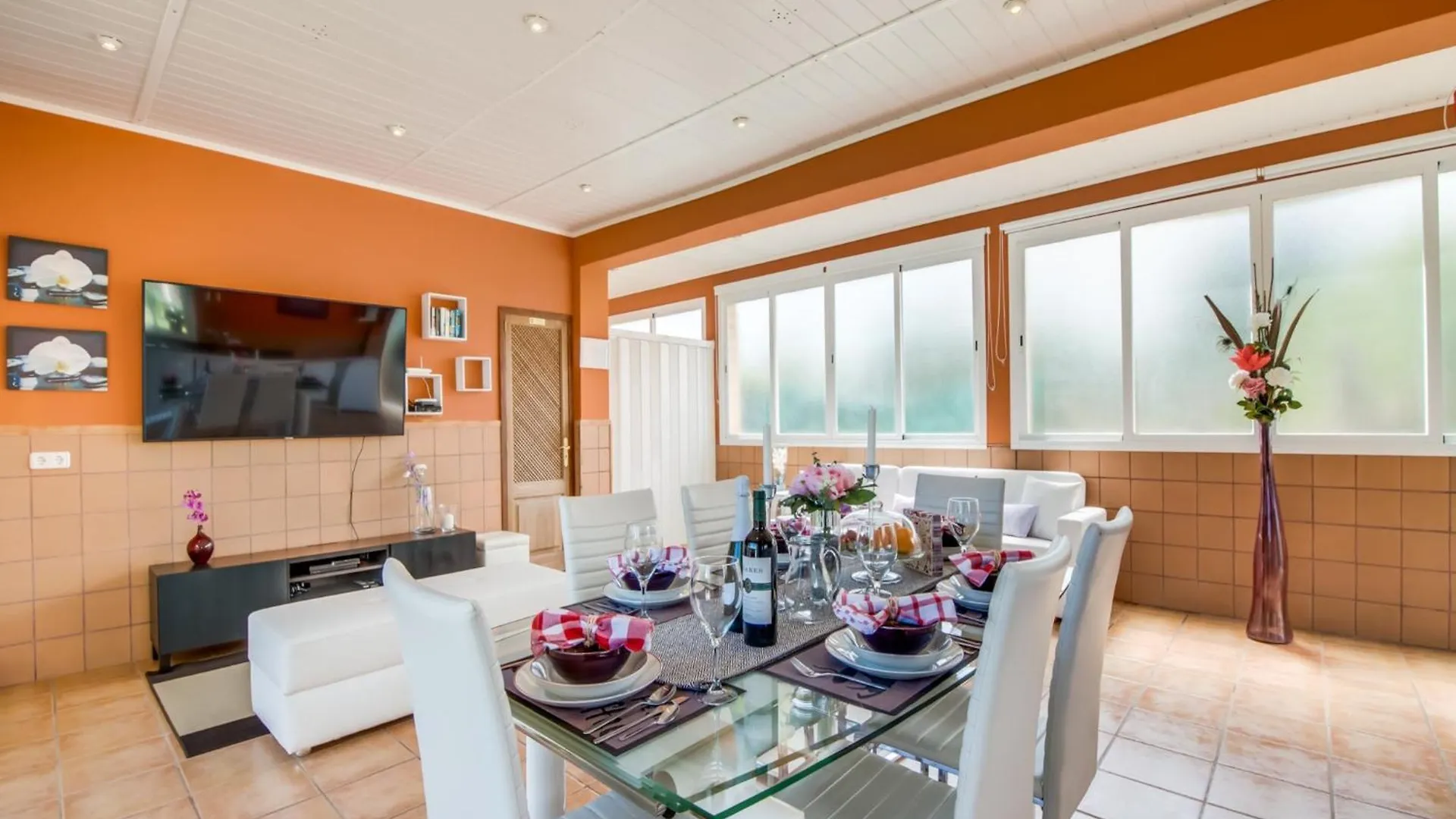 4 Bedroom Villa In Inca 0*, Inca (Mallorca)